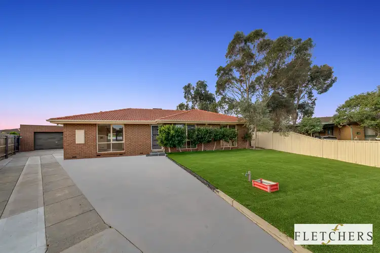 4 Wyatt Place, Melton West VIC 3337