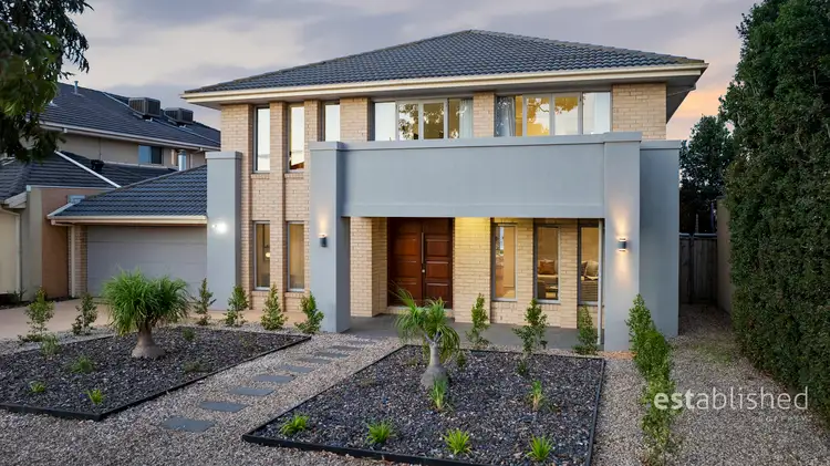 10 Seaview Point, Sanctuary Lakes VIC 3030
