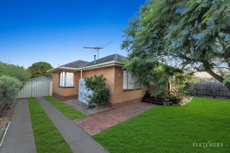 19 Burleigh Road, Melton VIC 3337