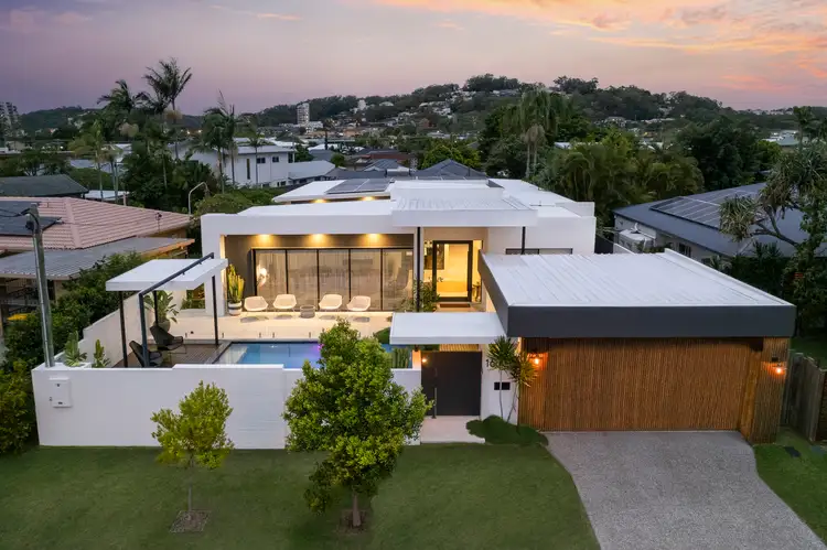 16 Sandpiper Drive, Burleigh Waters QLD 4220