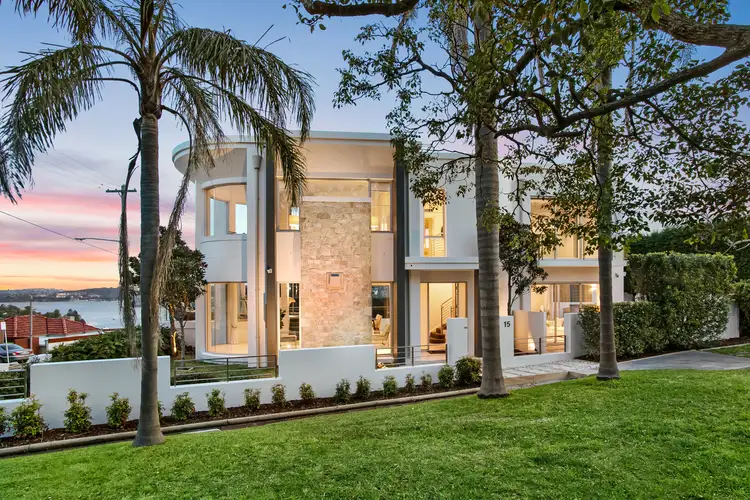 15 Old Sydney Road, Seaforth NSW 2092