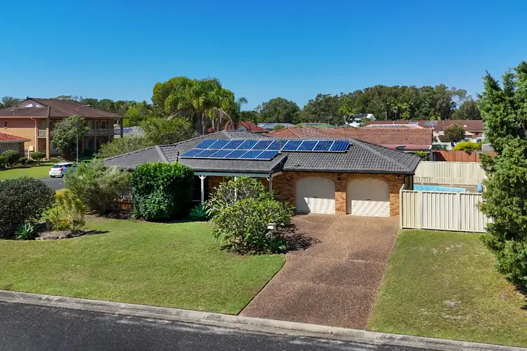 32 Murson Crescent
