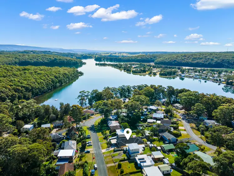 10 Woodlawn Avenue, Burrill Lake NSW 2539