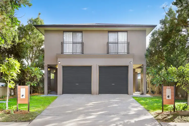 39 Woodfield Boulevard