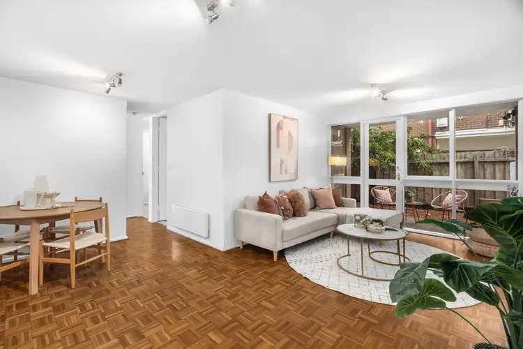 2/207 Canterbury Road, St Kilda West VIC 3182