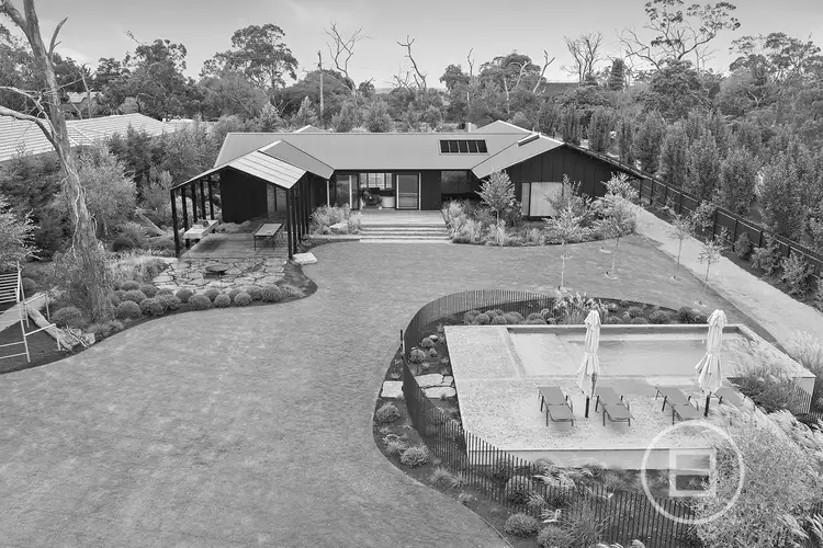 11 Winona Road, Mount Eliza VIC 3930