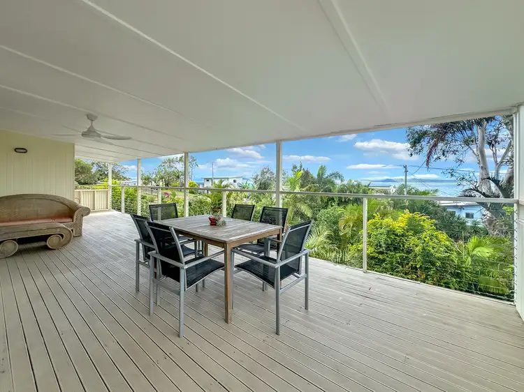 9 Coorong Street, Macleay Island QLD 4184