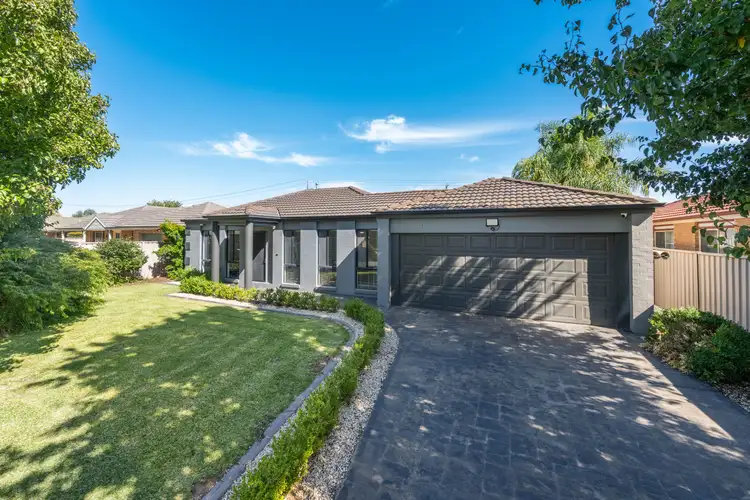 10 Drysdale Court