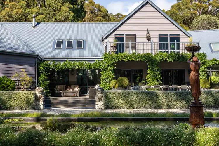 220 Blackmore Road, Woodend VIC 3442