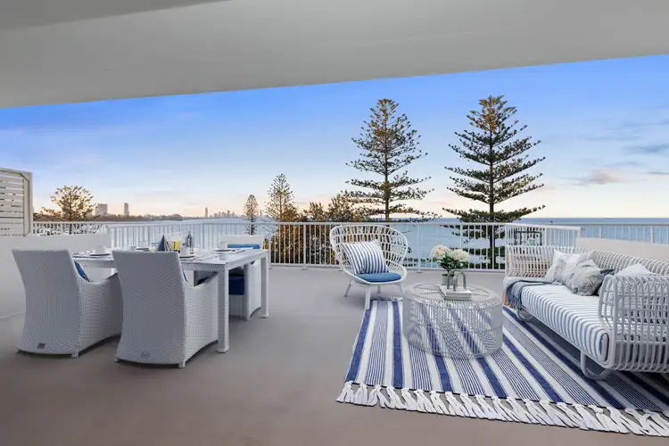 10/2 Goodwin Terrace, Burleigh Heads QLD 4220