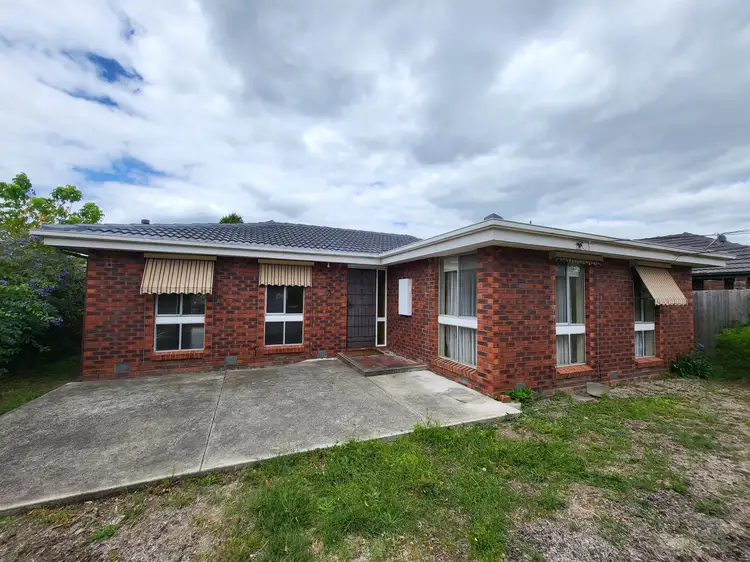 16 Grayson Drive, Scoresby VIC 3179
