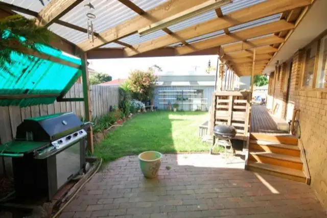 Fifth view of Homely house listing, 21 Isaac Smith Crescent, Cranbourne VIC 3977