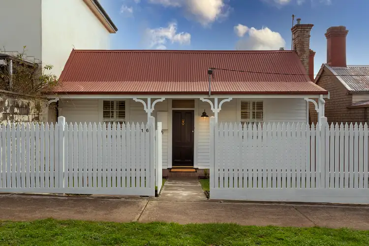16 Duke Street, Daylesford VIC 3460