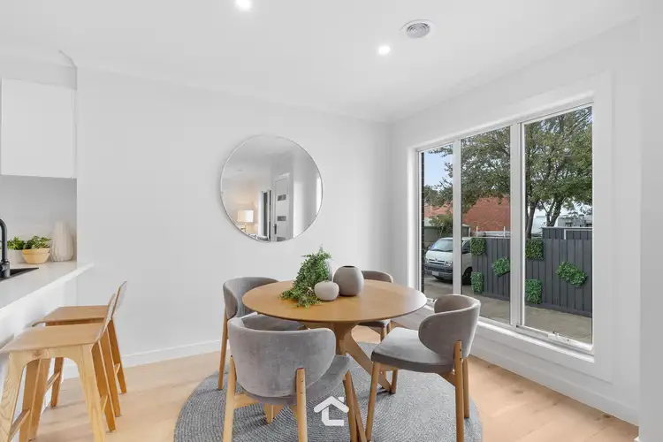Fourth view of Homely house listing, 2/32 Longbrae Avenue, Forest Hill VIC 3131