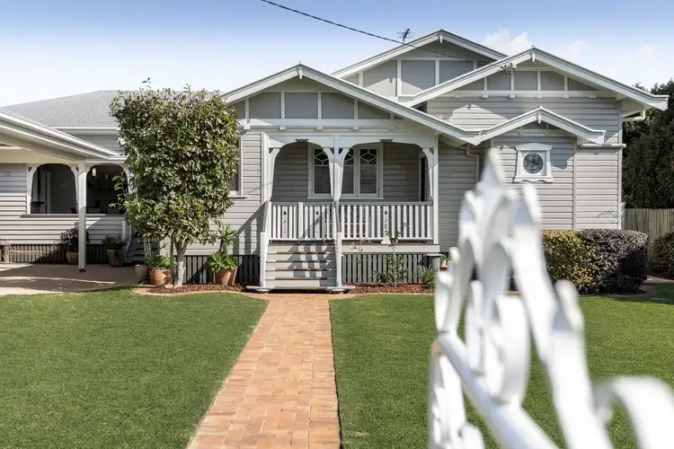 204 Spring Street, Middle Ridge QLD 4350