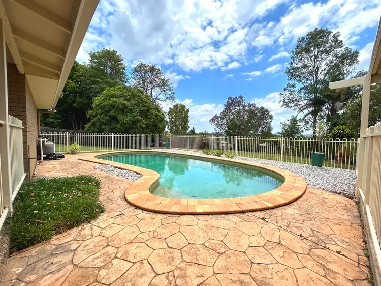 27 Rocklea Drive, Southside QLD 4570