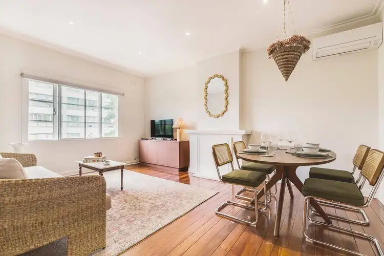 12/17 Queens Road, Melbourne VIC 3004