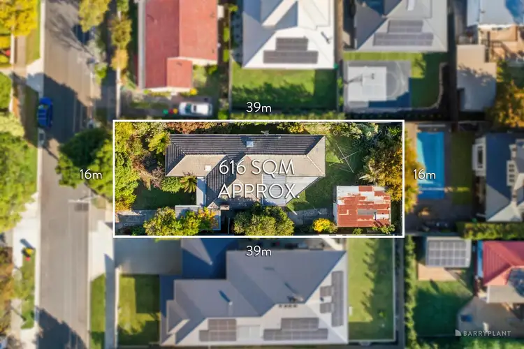 8 Ross Street, Mitcham VIC 3132