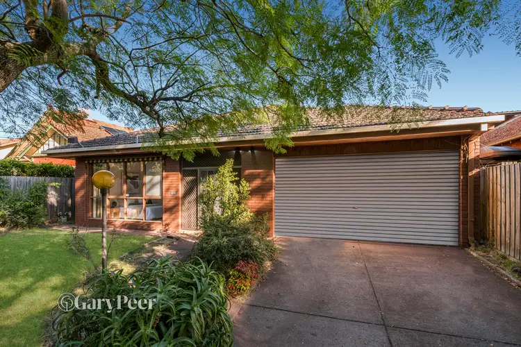 15 Holroyd Avenue, St Kilda East VIC 3183