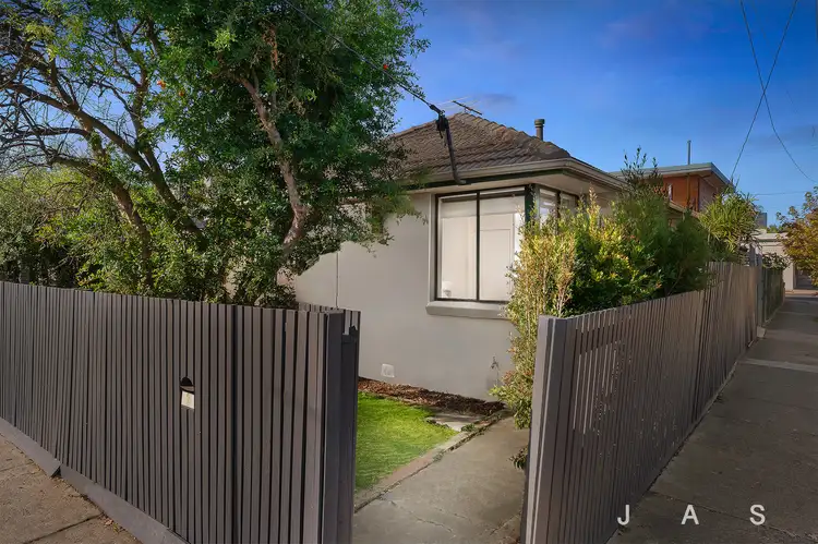 2 Chatham Street, Footscray VIC 3011
