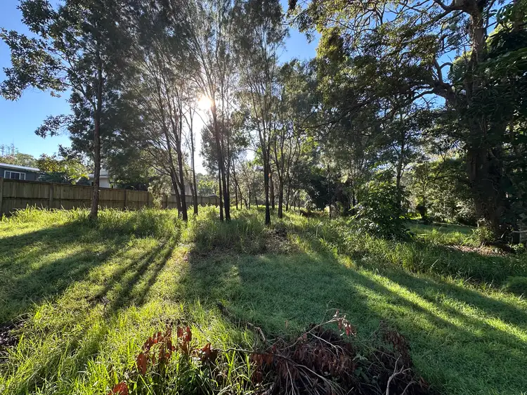 8 Natone Terrace, Macleay Island QLD 4184