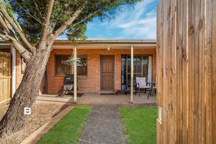 2/296 Redbank Plains Road, Bellbird Park QLD 4300