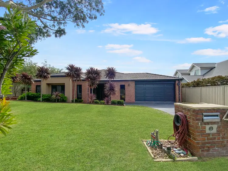 Second view of Homely house listing, 4 Kite Place, Langwarrin VIC 3910