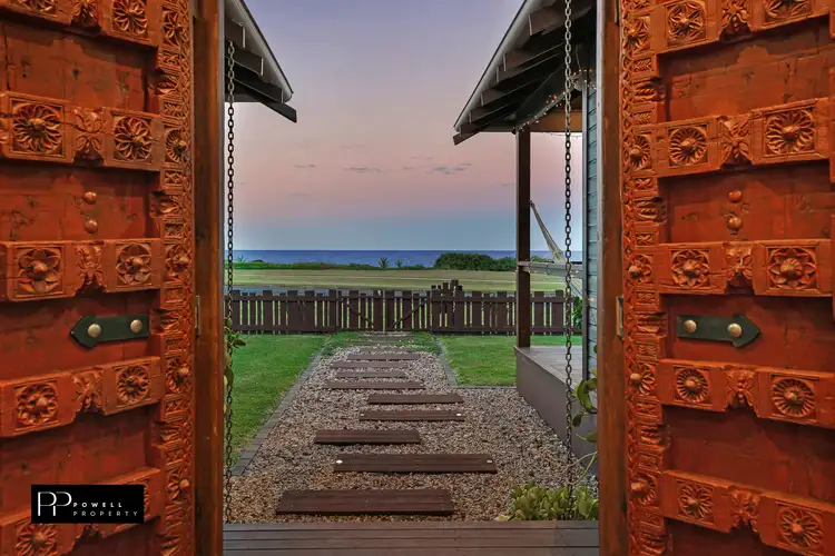 109 Sea Esplanade, Burnett Heads QLD 4670