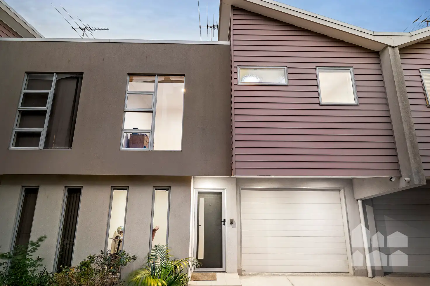 Main view of Homely townhouse listing, 5/10 Rosamond Road, Footscray VIC 3011