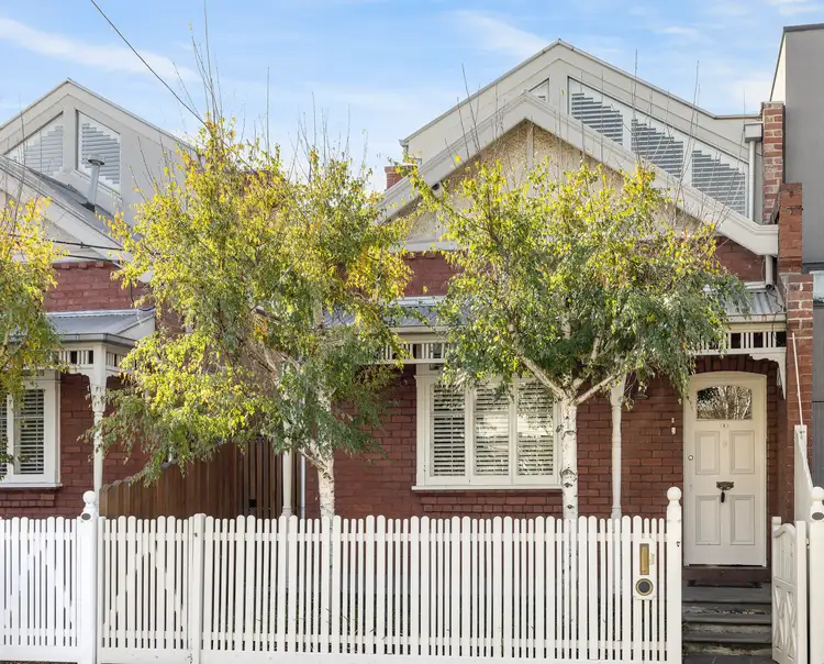 9 Lang Street