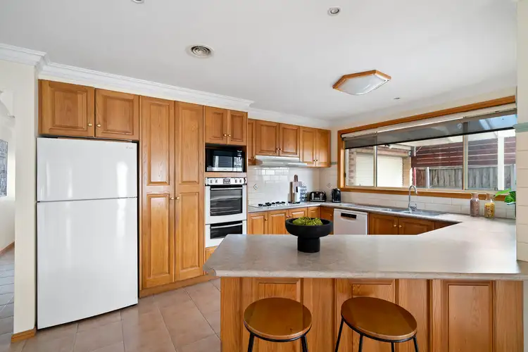 Fifth view of Homely house listing, 8 Cassinia Close, Delahey VIC 3037