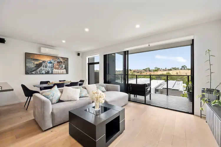 Fifth view of Homely house listing, 28 Lorikeet Court, Sunshine North VIC 3020