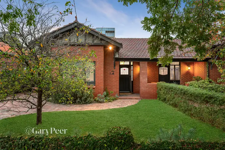 6 Maysbury Avenue, Elsternwick VIC 3185