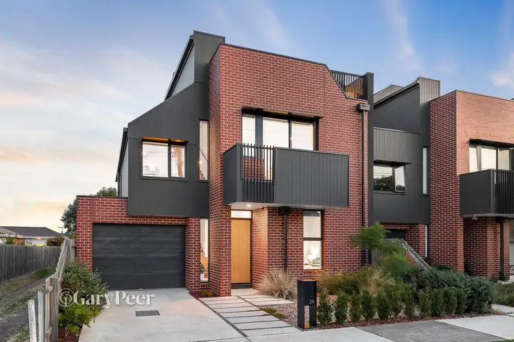 2A Waratah Avenue