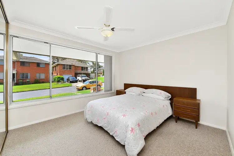 Fifth view of Homely house listing, 2 David Place, Peakhurst NSW 2210