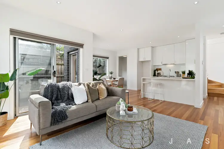 2/41 Cowper Street, Footscray VIC 3011