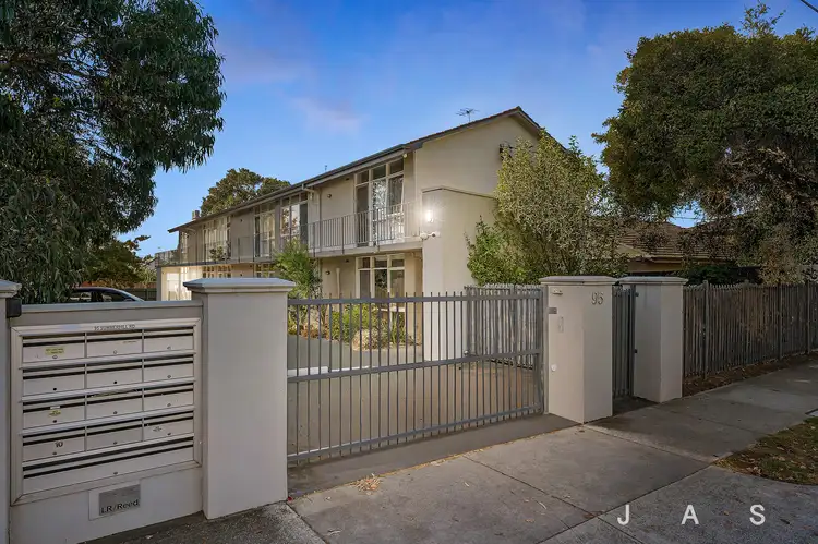 6/95 Summerhill Road, Footscray VIC 3011