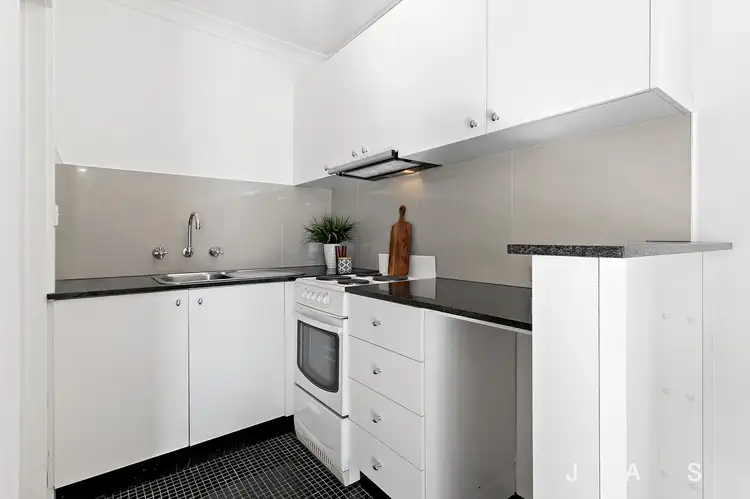 Fifth view of Homely apartment listing, 6/95 Summerhill Road, Footscray VIC 3011