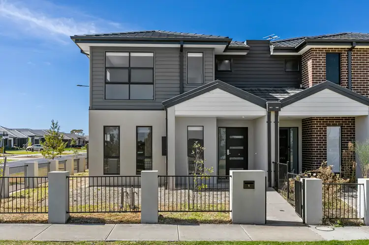 1 Pandan Walk, Manor Lakes VIC 3024