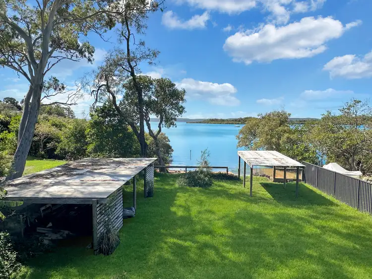 37 Jan Street, Macleay Island QLD 4184