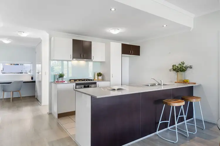 103/95 Clarence Road, Indooroopilly QLD 4068