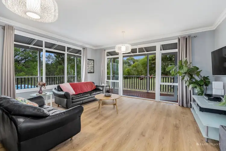 Second view of Homely house listing, 5 Roselillian Court, Warrandyte VIC 3113