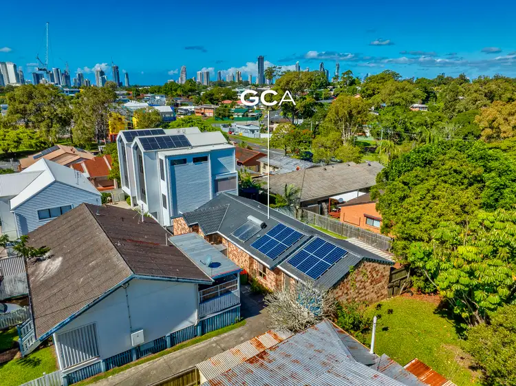 2/62 Falconer Street, Southport QLD 4215