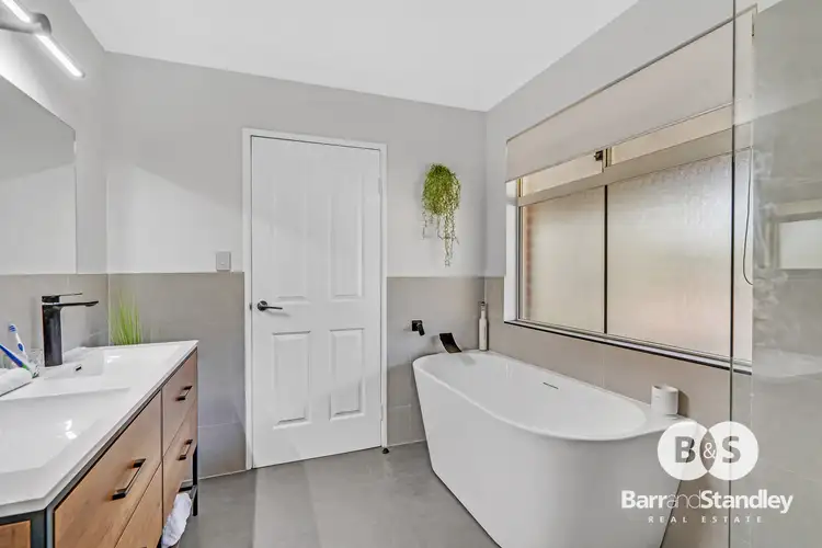 Sixth view of Homely house listing, 13 Heritage Close, Leschenault WA 6233