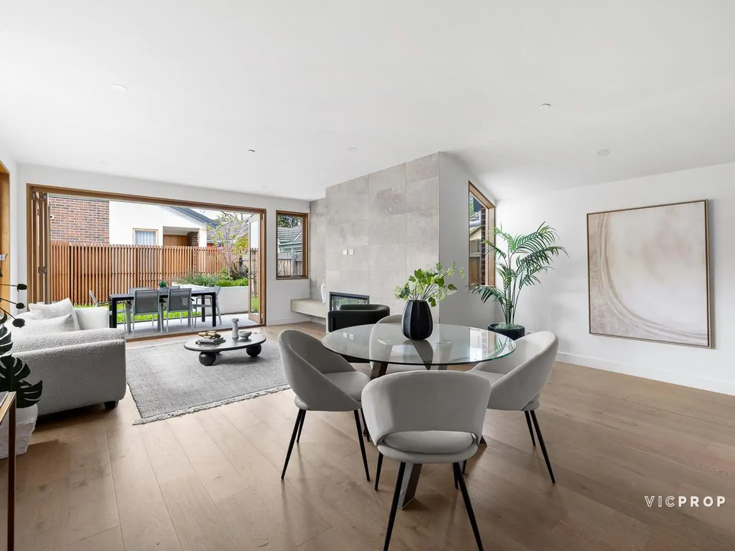 Main view of Homely townhouse listing, 1/20 Edgevale Road, Kew VIC 3101