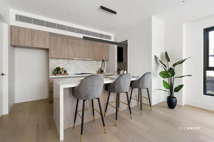 Sixth view of Homely townhouse listing, 1/7 Walnut Road, Balwyn North VIC 3104