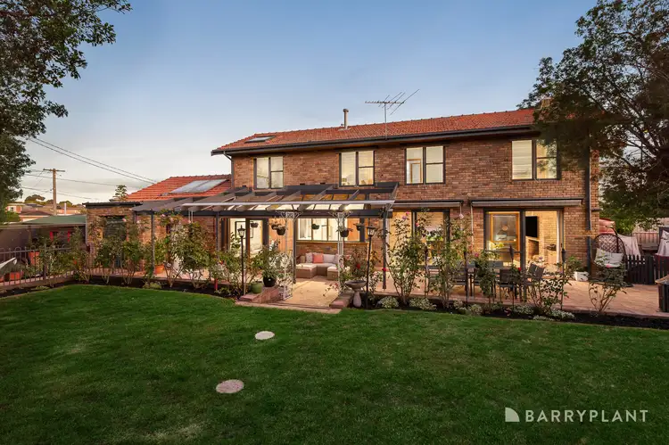 6 Gail Court, Dingley Village VIC 3172