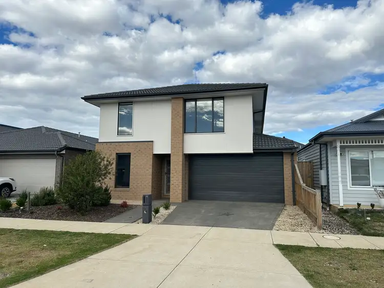 16 May Drive, Gisborne VIC 3437