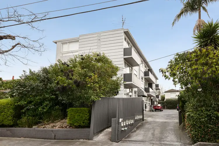 11 Johnstone Street