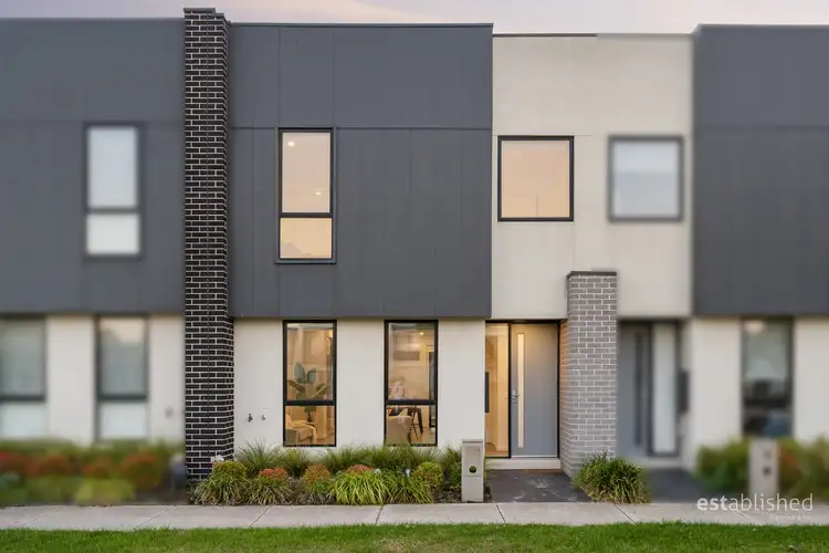 14 Nostrand Walk, Point Cook VIC 3030